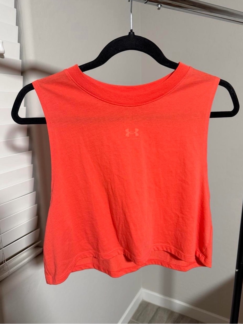 Women’s Under Armour Neon Coral Sleeveless Crop Tank